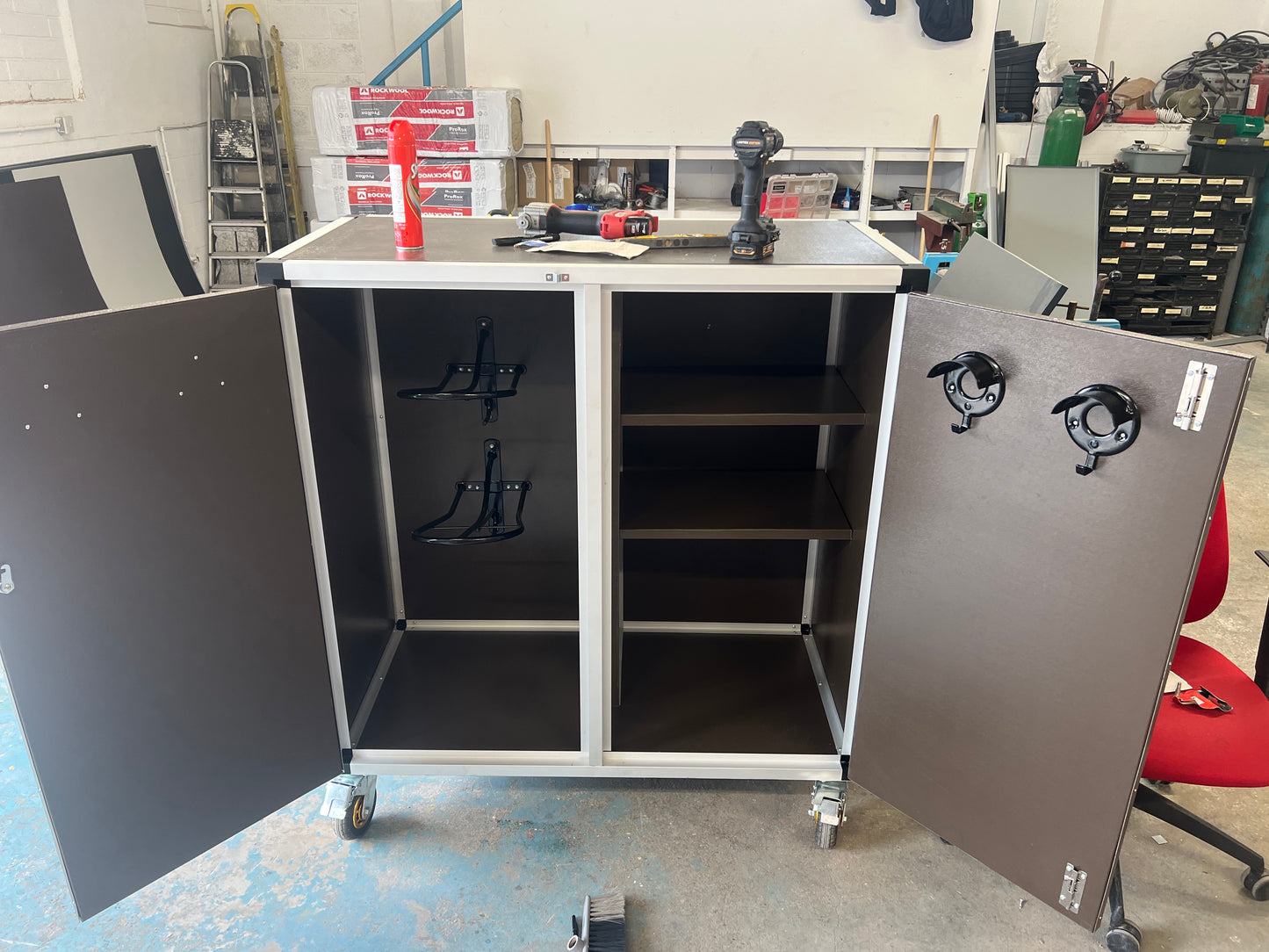 Vandyke Brown Ultimate Locker